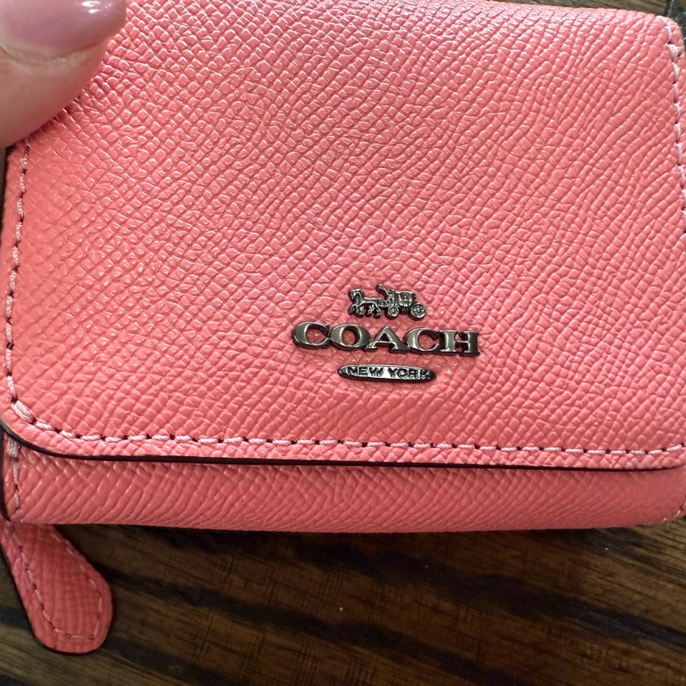 🌸 Coach Small Pink Leather Wallet 🌸